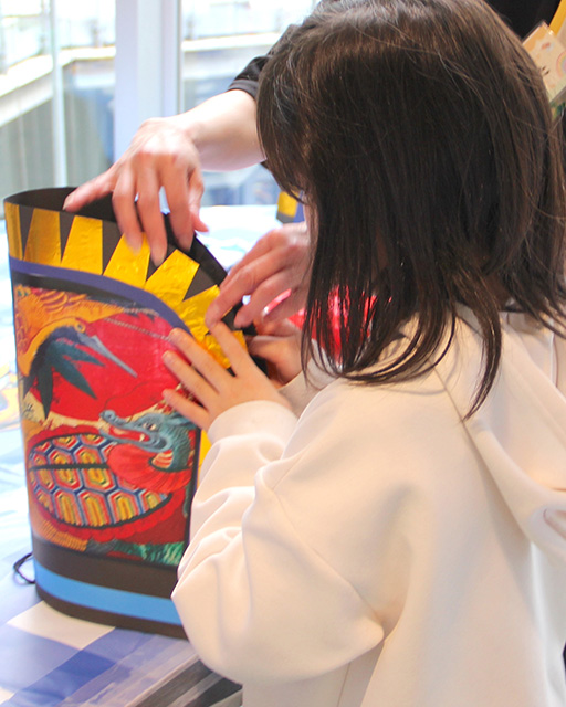 色画用紙でえぼしをつくろう！